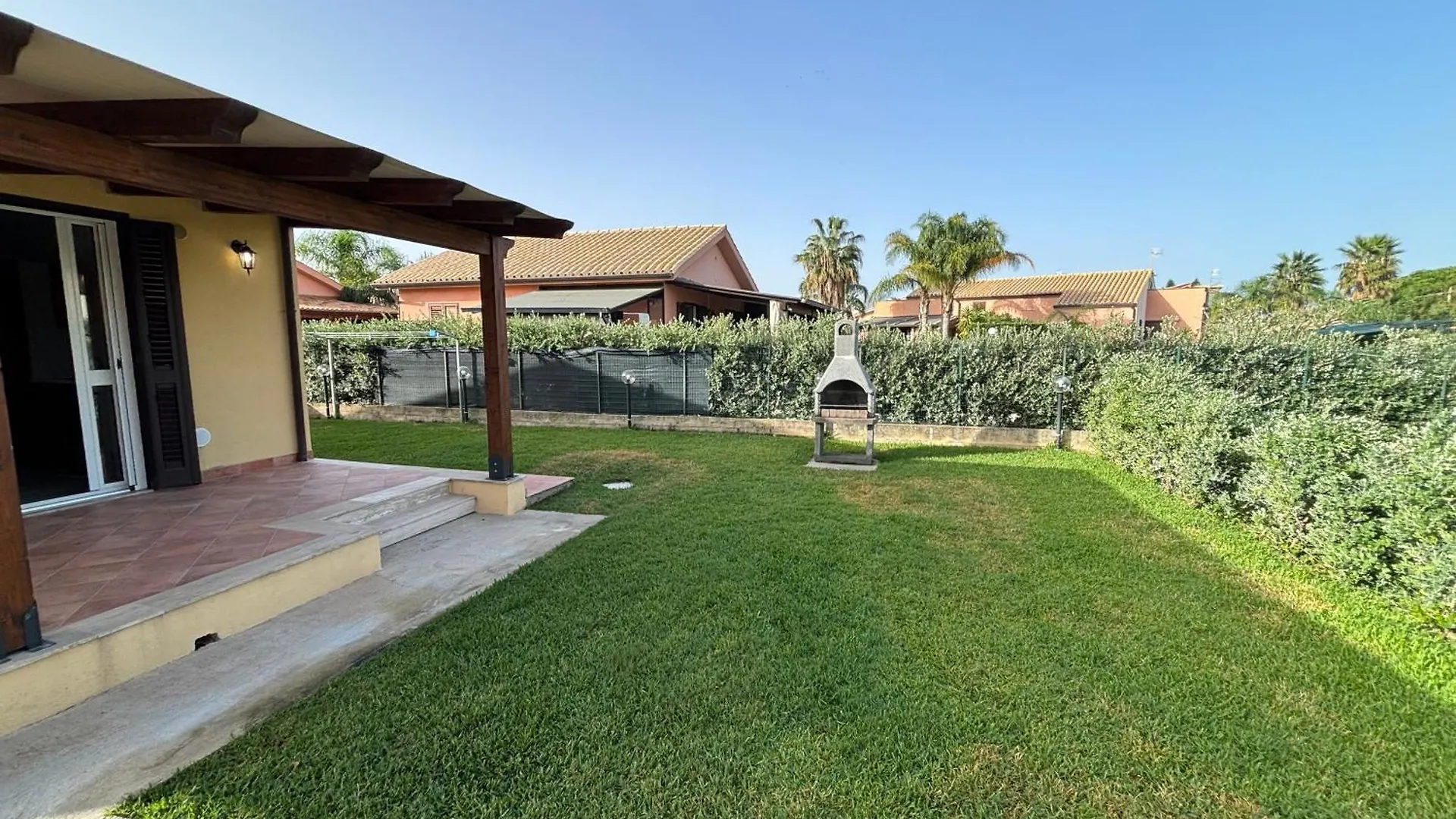 Residence Le Coccinelle Vicino A Cefalu Campofelice Di Roccella 0*,  Italy