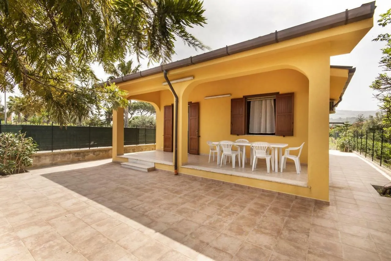 Residence Le Coccinelle Vicino A Cefalu Campofelice Di Roccella 0*,