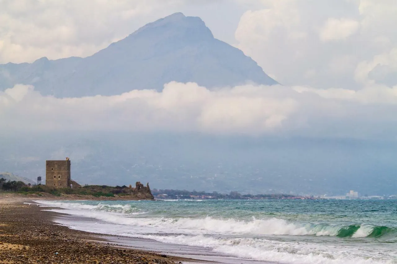 Residence Le Coccinelle Vicino A Cefalu Campofelice Di Roccella