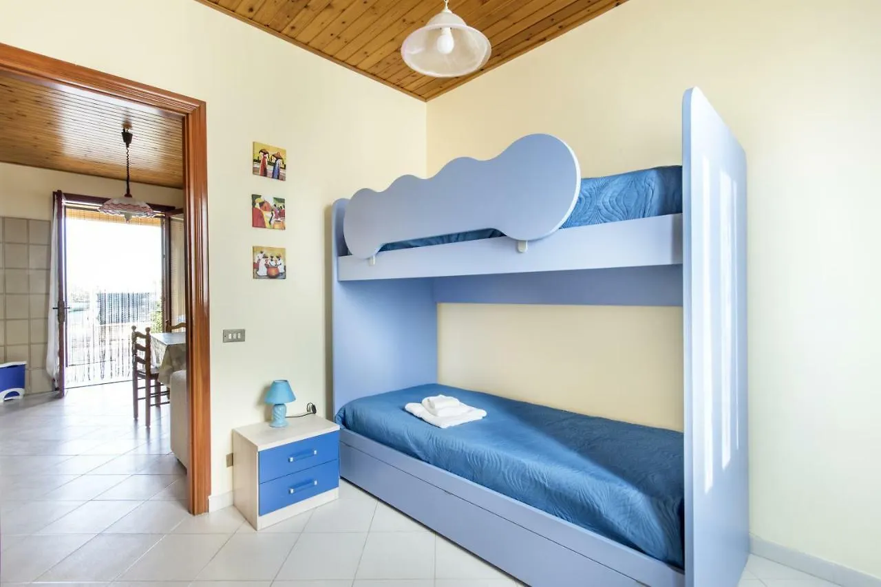 Residence Le Coccinelle Vicino A Cefalu Campofelice Di Roccella